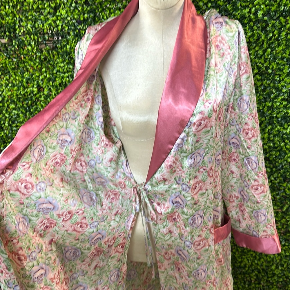 Floral Satin Robe with Pink Trim 3/20/26 - Picture 13 of 17